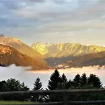 3 Bergpanorama Und Atenberaubende Alpine Almlandschaft Fuer Absolute Nichtraucher